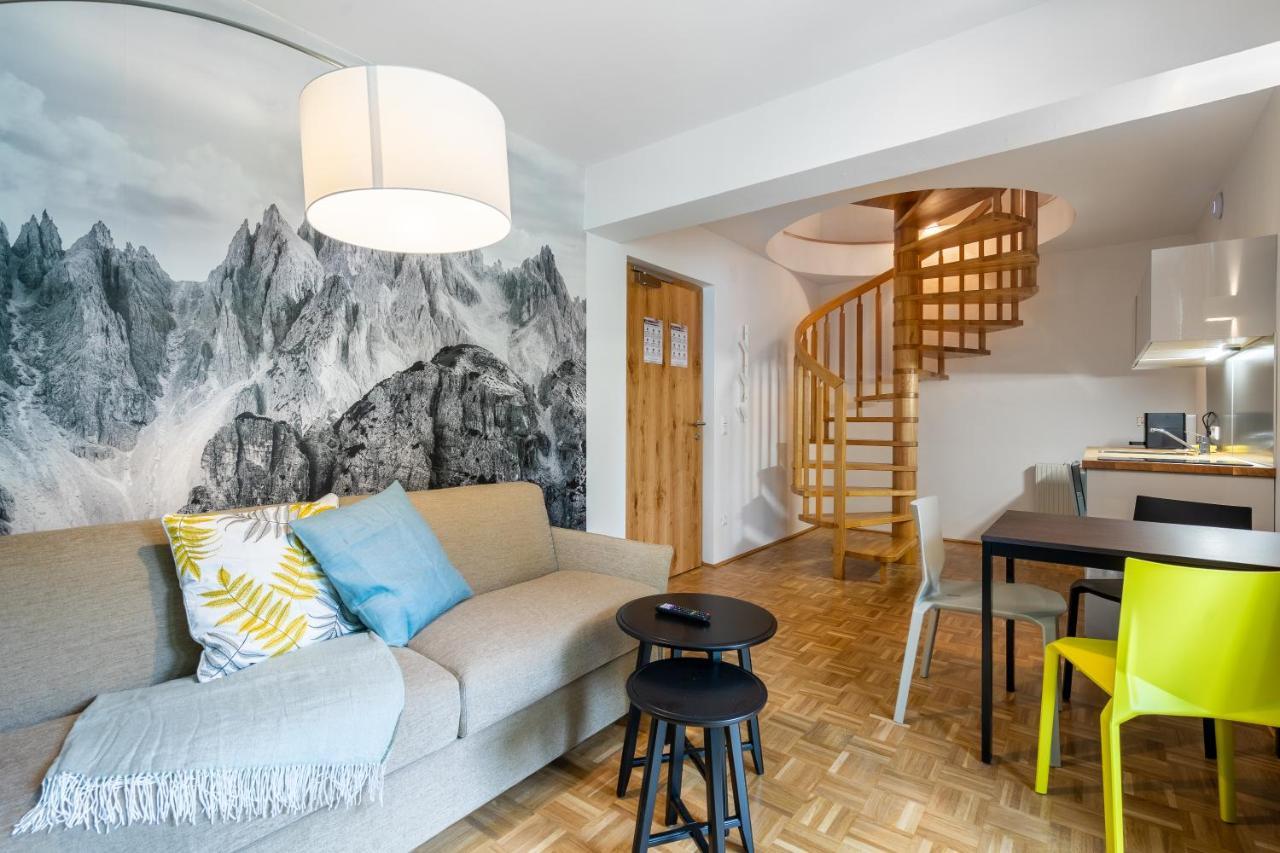 Sonnleitner Landhaus - Apartments Kotschach-Mauthen ภายนอก รูปภาพ