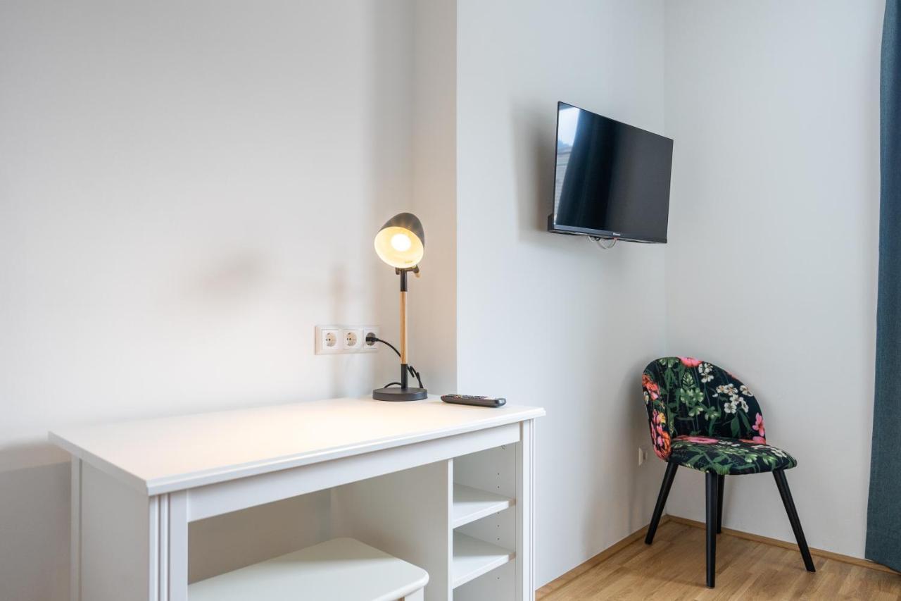 Sonnleitner Landhaus - Apartments Kotschach-Mauthen ภายนอก รูปภาพ