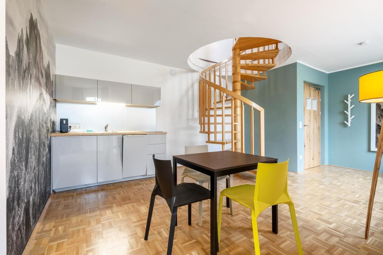 Sonnleitner Landhaus - Apartments Kotschach-Mauthen ภายนอก รูปภาพ